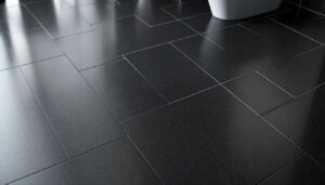 Fughe delle piastrelle nere: il metodo con percarbonato che le sbianca senza spazzola