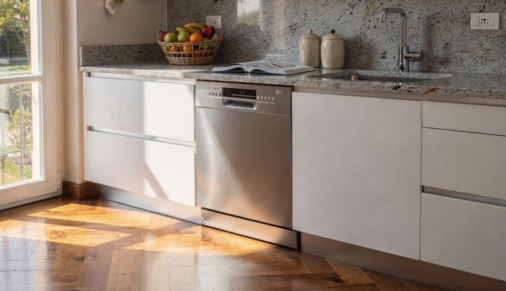 Lavastoviglie: l’errore che il 70% degli italiani commette e che riduce l’efficacia